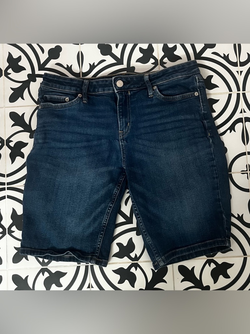Women’s Calvin Klein Jean Shorts Dark Blue Denim size 10